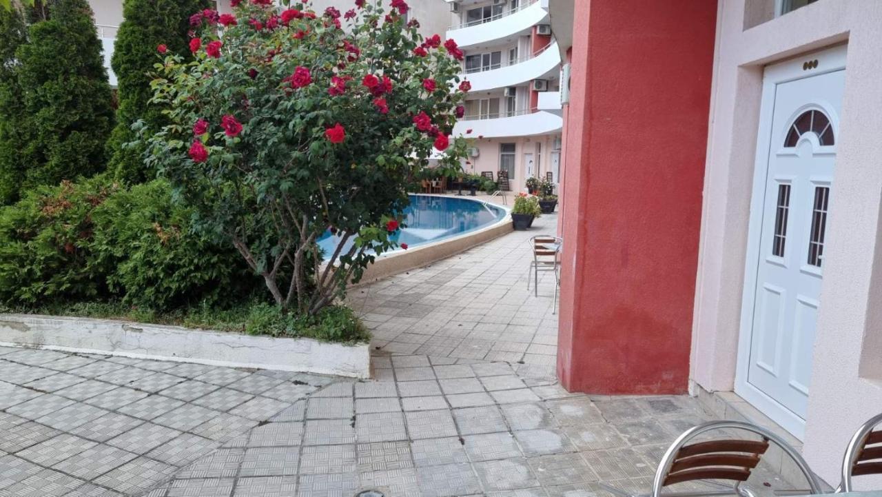 Бутикови Студиа Брита Kranevo Exterior foto